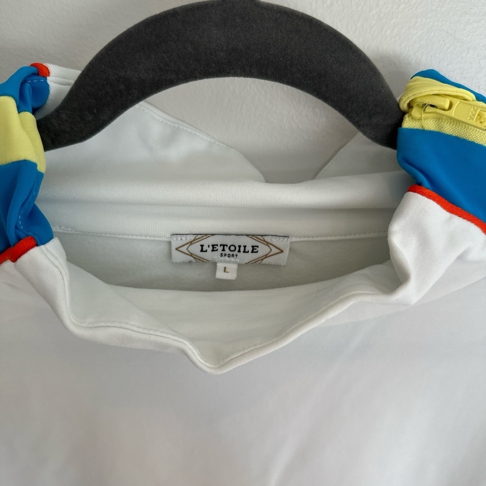 Etoile, size L, athletic top - Picture 2 of 3